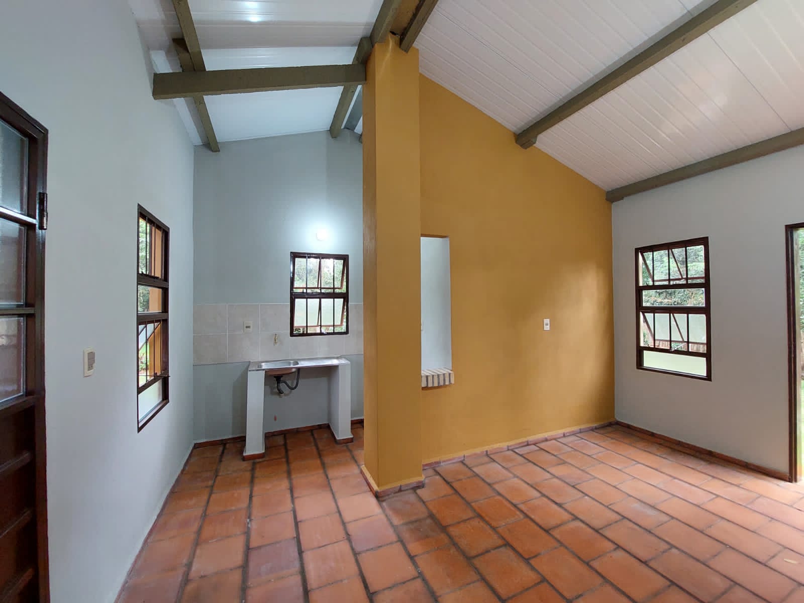 c8b3f977-95f5-48bc-a343-f2d6f01220c0