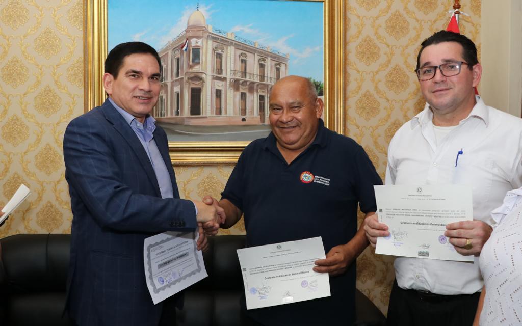 WhatsApp Image 2023-12-06 at 14.23.22 (1)