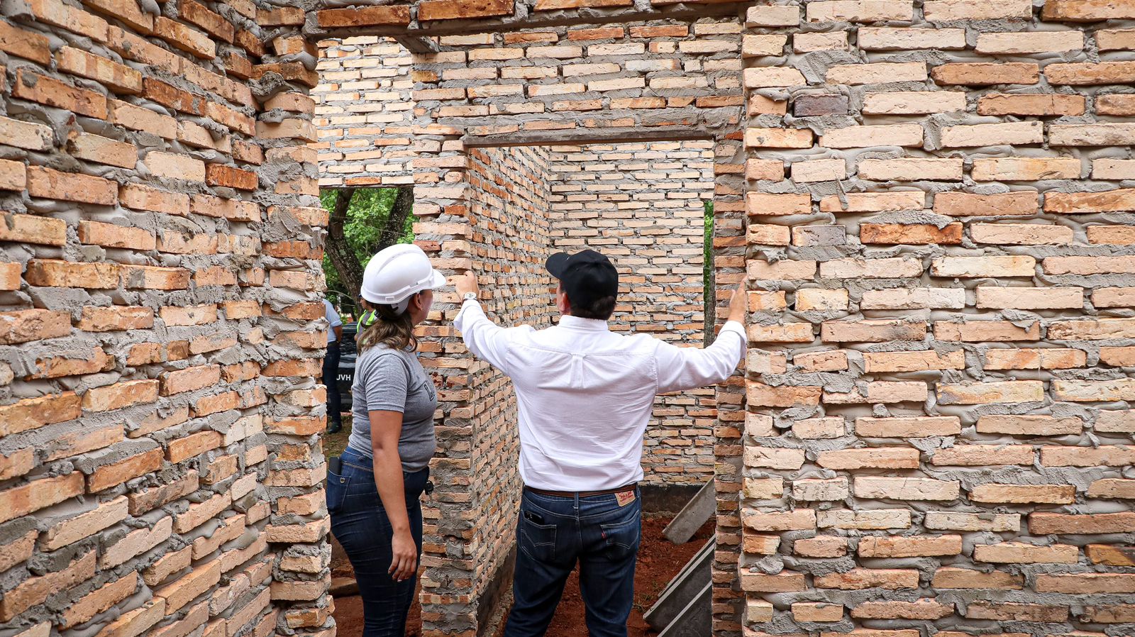 5eaaa8a5-c95c-473a-b458-1e18012807a1