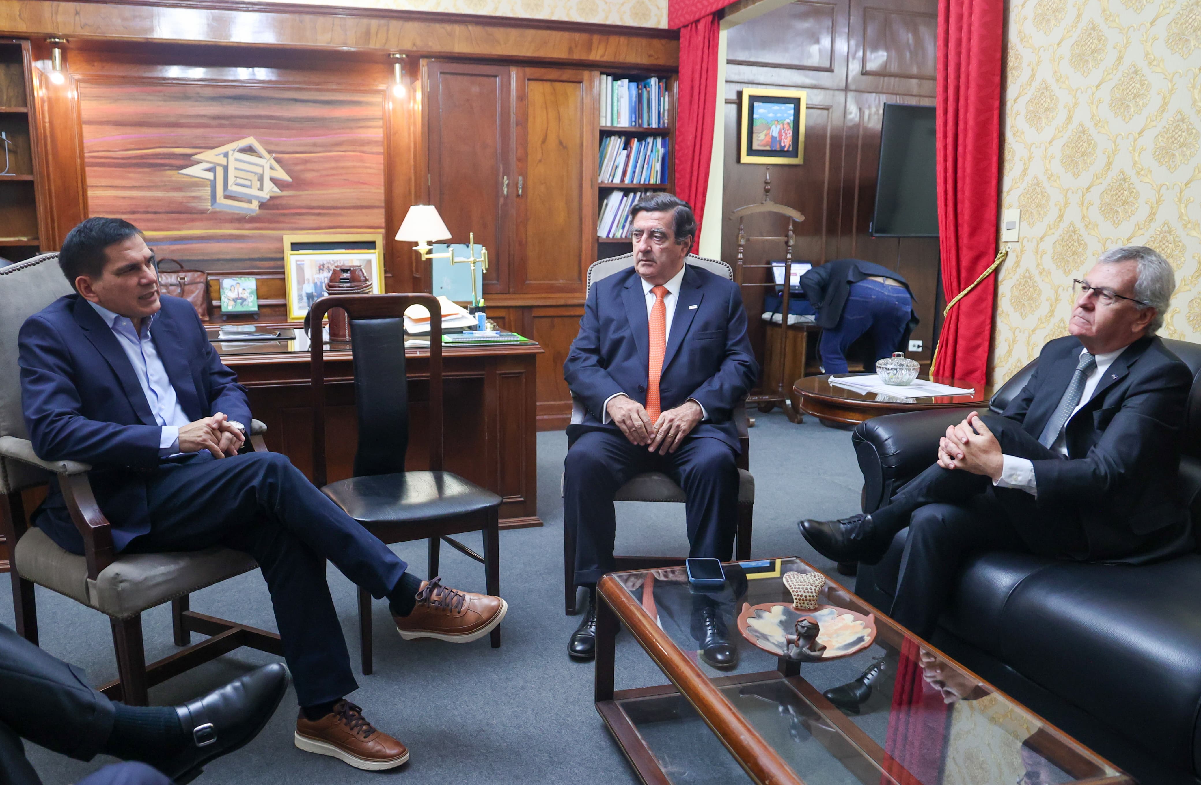 664bb9f4-3f07-4c1c-af78-5c5c6ffdc2a8