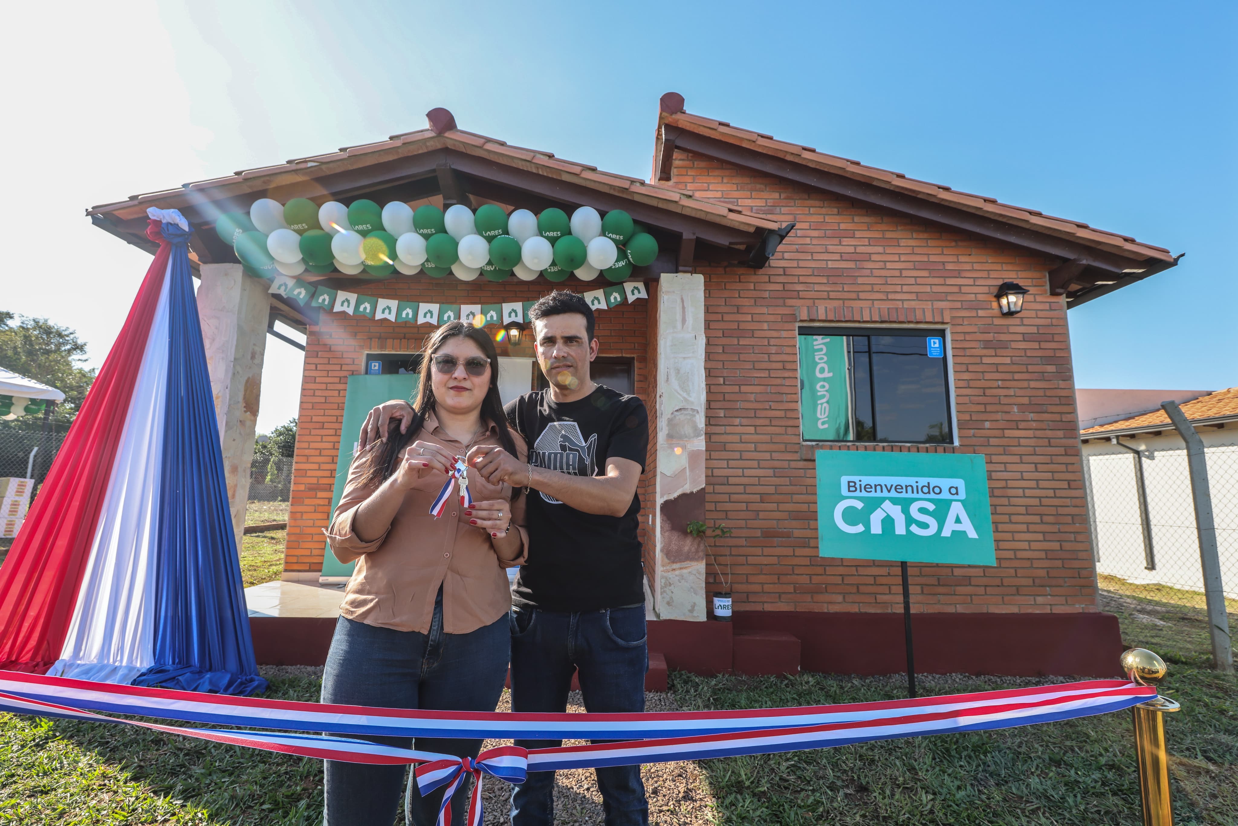 b7c4b9c5-9b3f-41f8-b2eb-2ad9749103a4