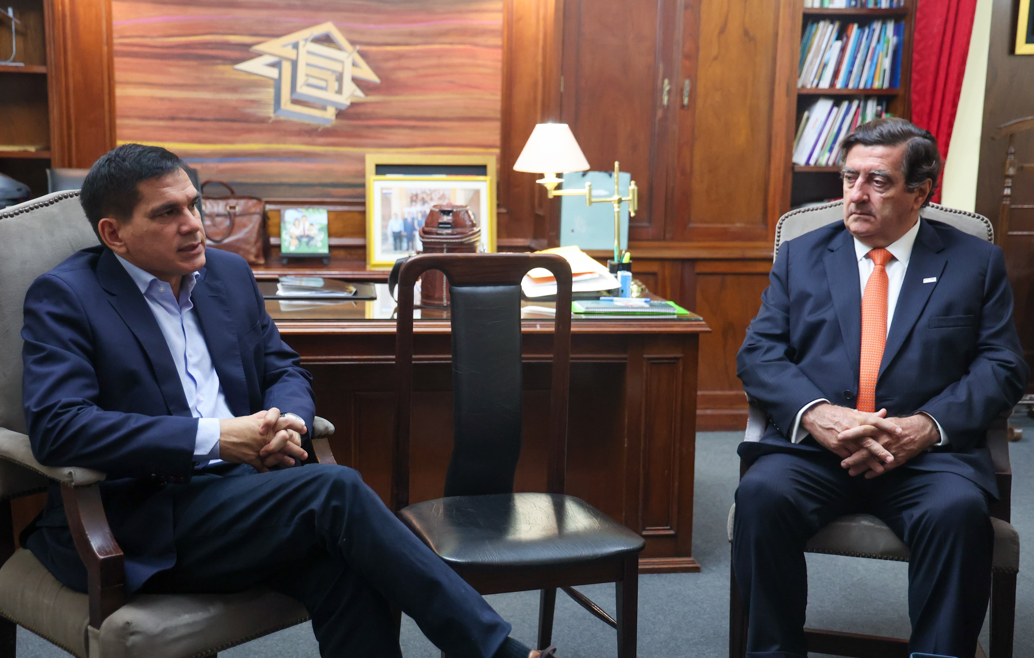 f4de7241-f289-43f1-9193-a4407b31920f