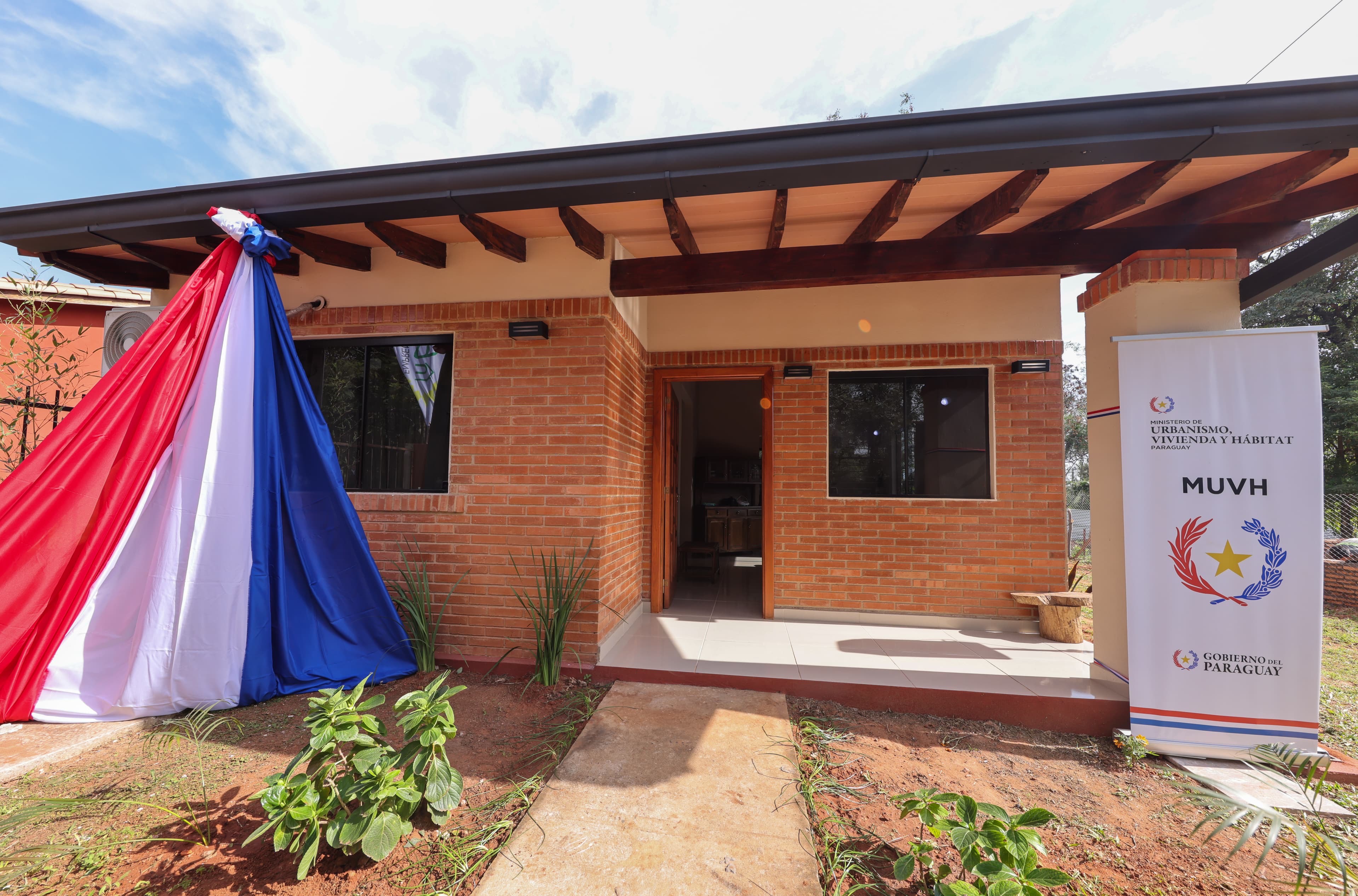 6e6b3fef-1d89-4d14-995c-dc435245409e