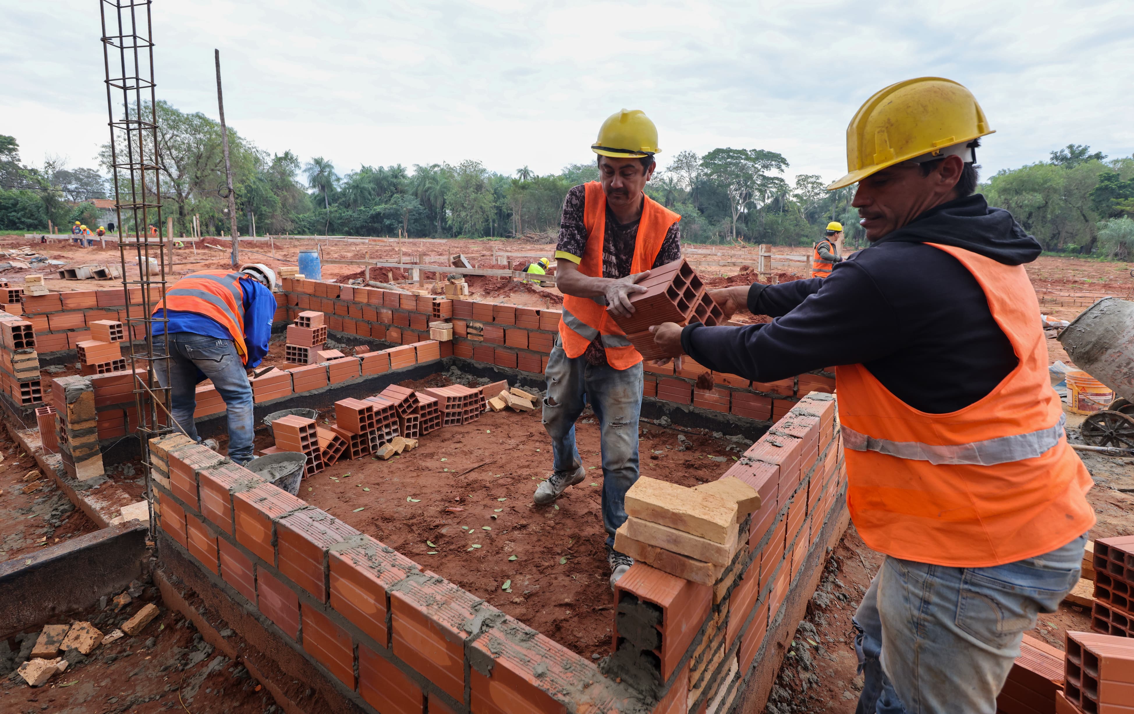 d8449043-5a64-4dce-8f2c-1d7dc2d622e4