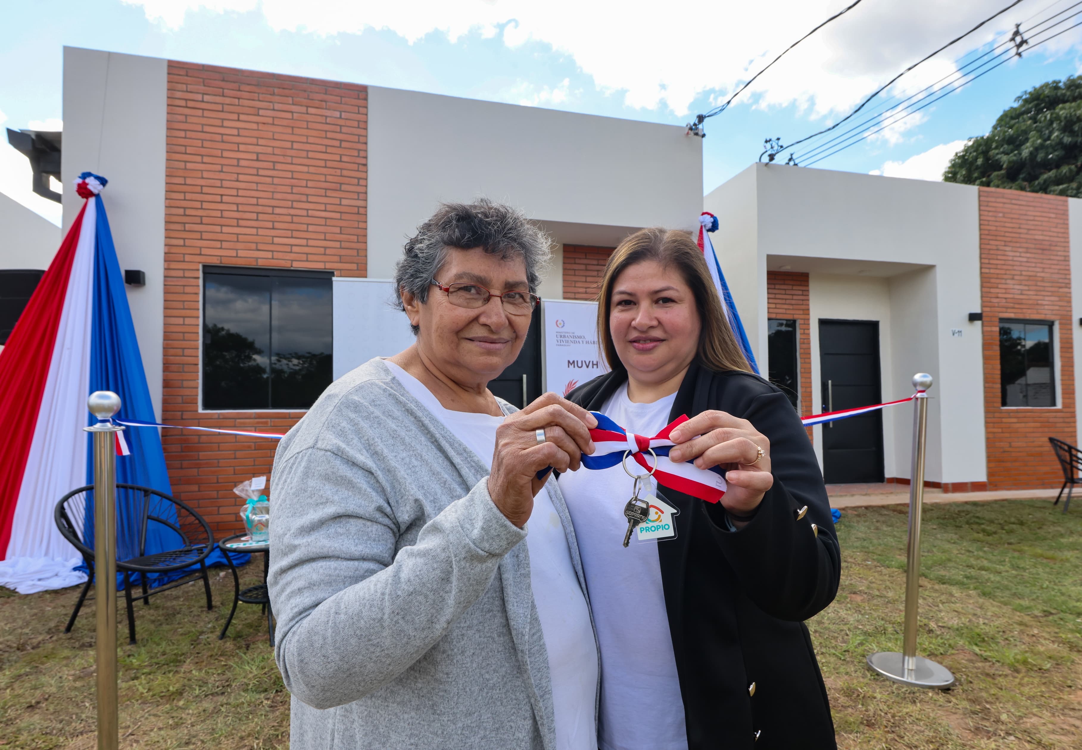 b114065f-49f8-4c6a-968b-e58998eba0d2