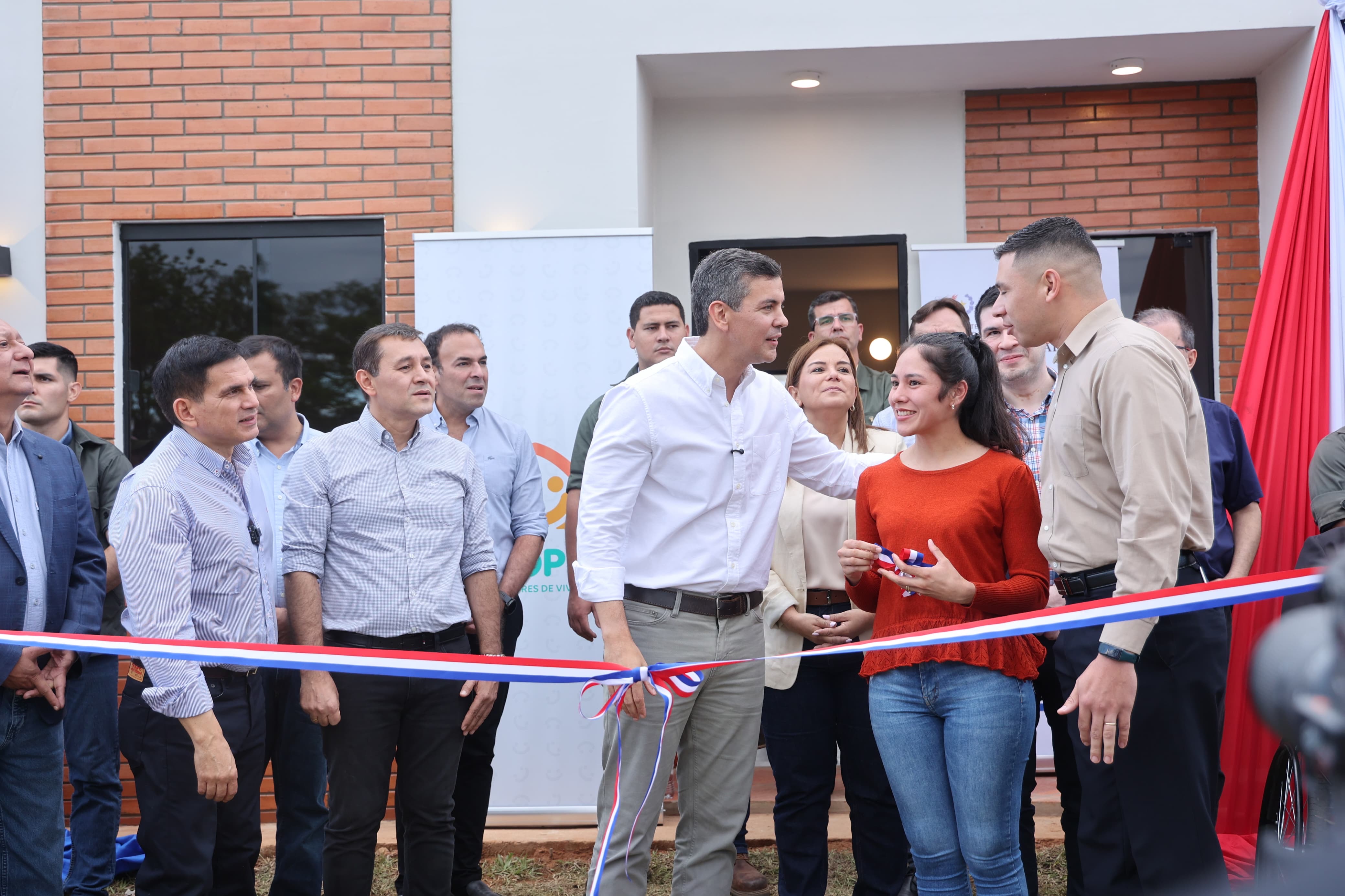 f42c769b-20da-49f3-8399-90d915a1fa0c