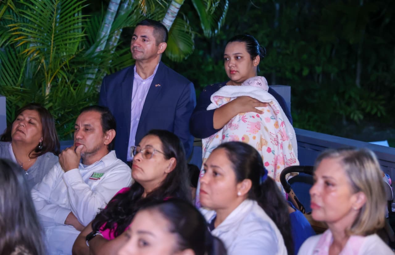 6bc74e01-395b-4cb7-88c1-481983e66bb9