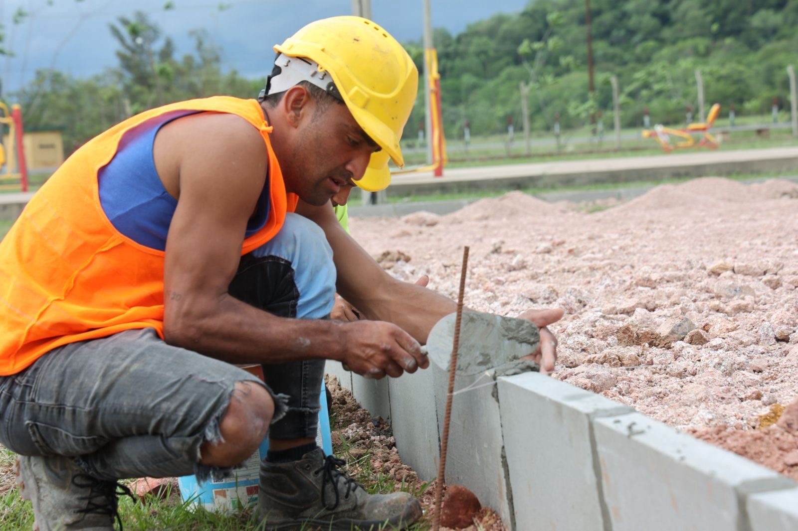 7b6cd617-1d29-400b-a8f1-b85f0592339e