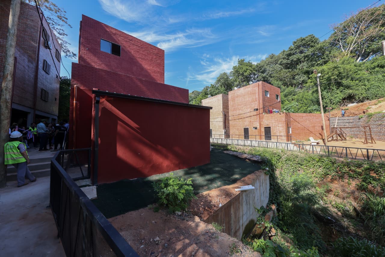 7bba5f3e-5de7-40a4-b121-7681208adfa3