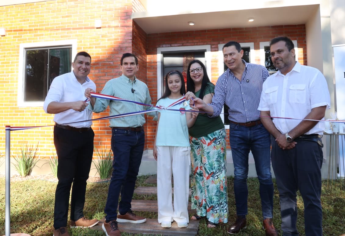 b5b520e3-1b13-4349-bf8a-1b0a32f89340