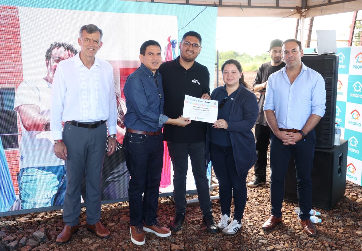 f90fcbde-0673-4835-975e-a28887d50c87