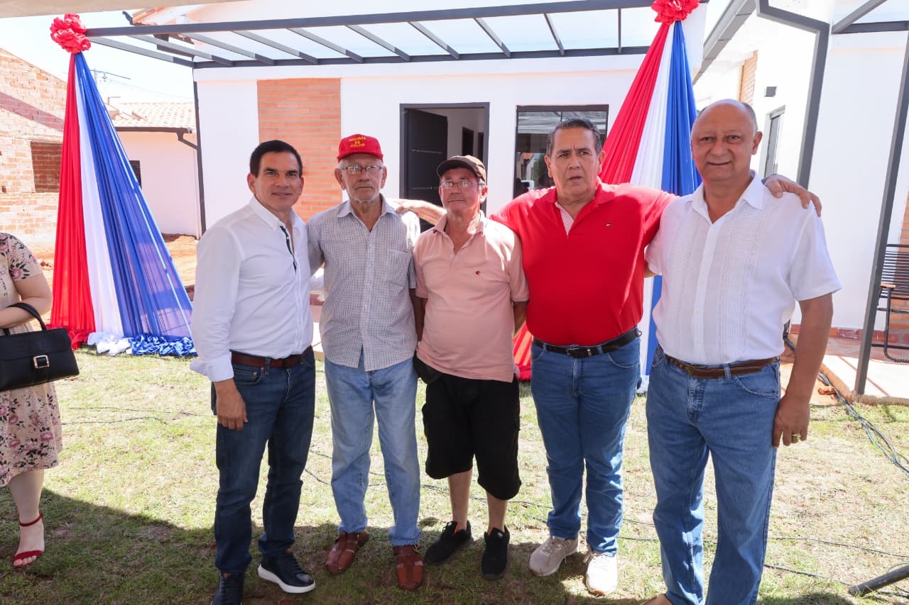 02e0a704-106d-454b-89b4-3cd3422fd2bf