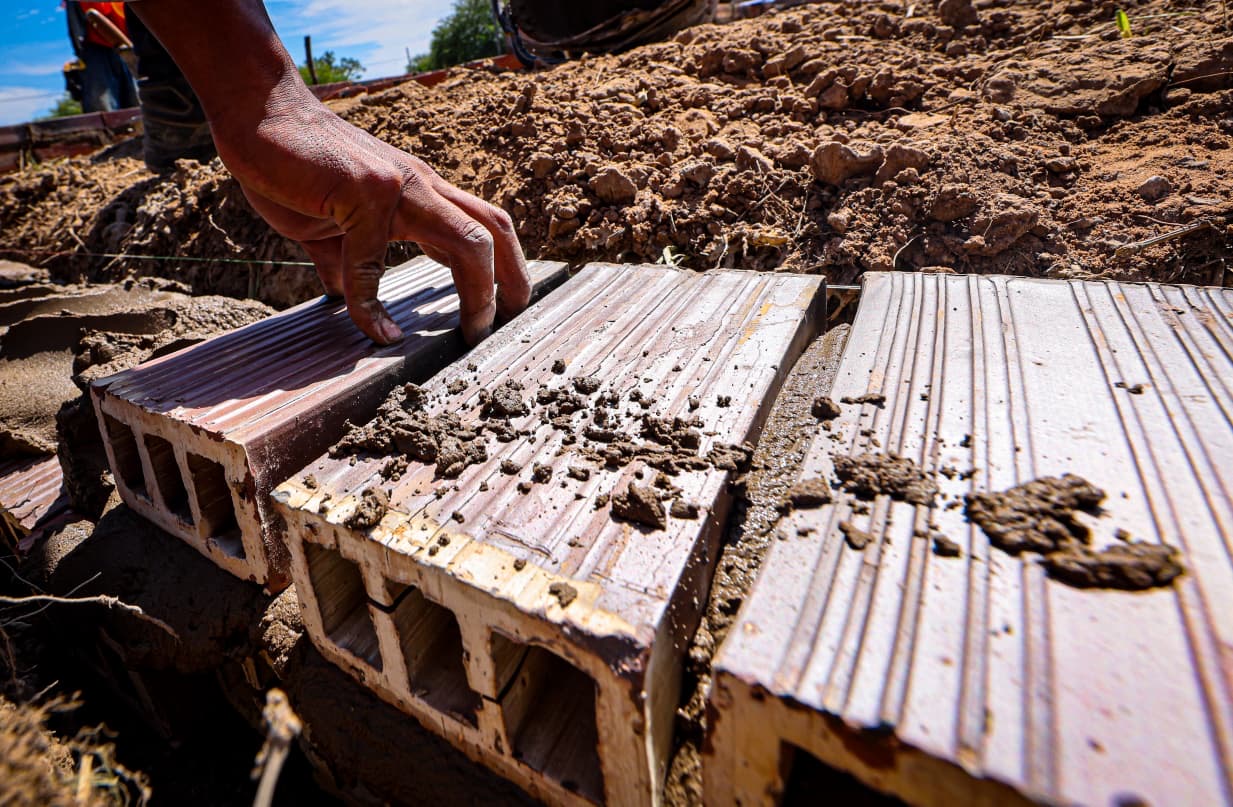 d208b46d-d5f8-4b61-b7cc-6e28eec1c58c